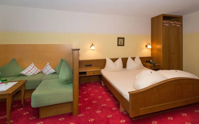 Hotel Krone Tirol