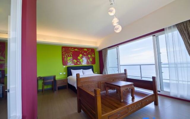 Whitecaps Hostel