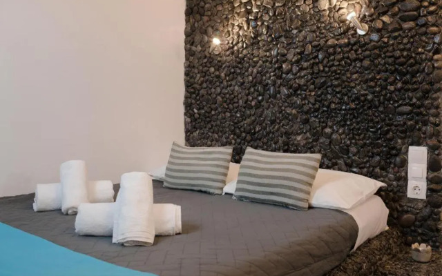 Ichor Suites (Adults Only)