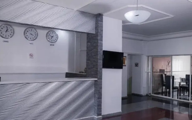 Bristlecone Suites & Apartment