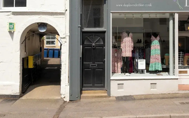The Emporium - Stylish 2BD in Winchcombe