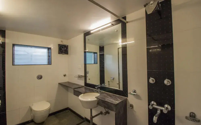 OYO 11568 Home Duplex Studio Calangute