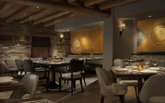 Rosewood Inn of the Anasazi