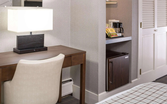 Bluebird Cady Hill Lodge