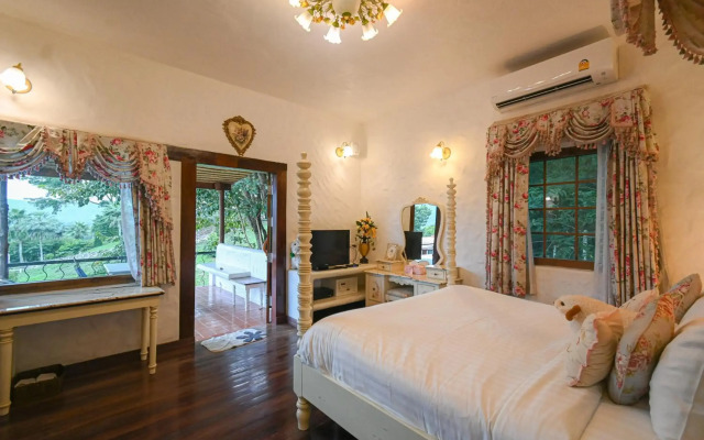 Swiss Valley Hip Resort