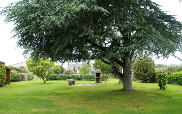 Alluring Holiday Home in L'armor-pleubian With Terrace