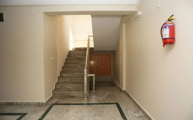 OYO 22665 Hotel Dev Shree