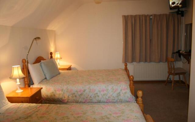 Valley Lodge Room Only Guest House