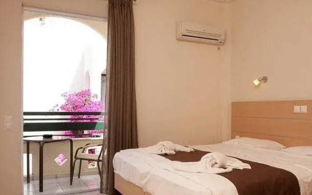 Bella Casita Family Apartments