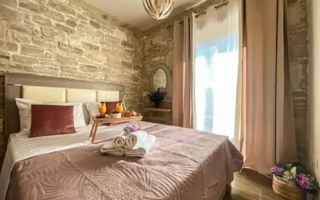 Olive Land - Γη Της Ελιας / Stone Villa.