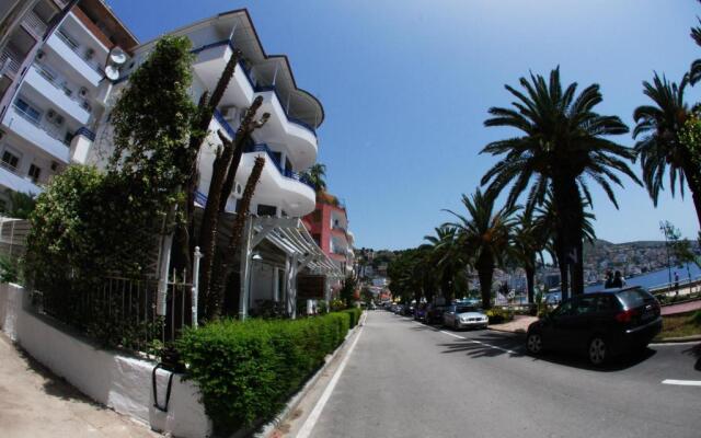 Hotel Ari 2 (Sarandë)