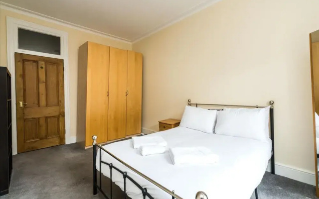 A Lovely, Bright and Airy, 3-bedroom Family Home