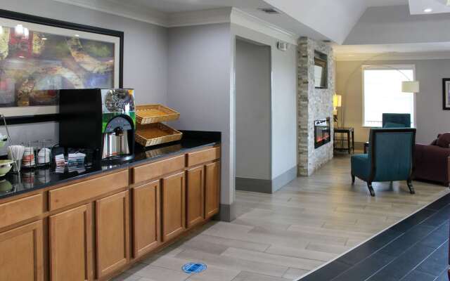 Quality Inn Crossville Near Cumberland Mountain State Park