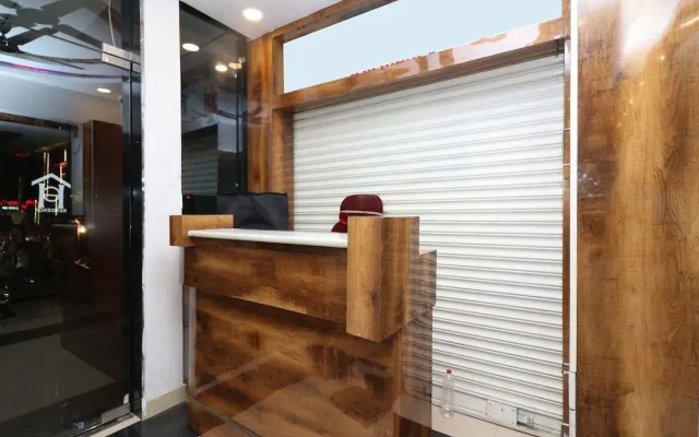Oyo 1021 Hotel Gayatri Residency