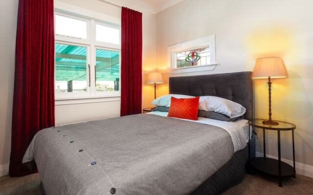 Sunny & Spacious Character Villa