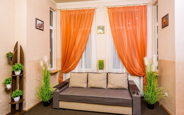 Three bedrooms & studio in the Center