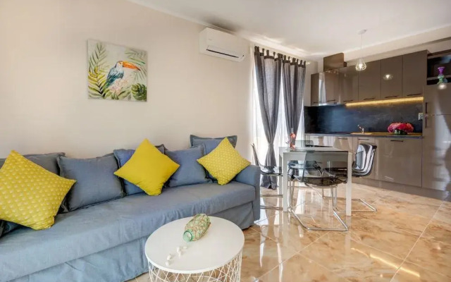 Venera & Anastasia Palace Apartments