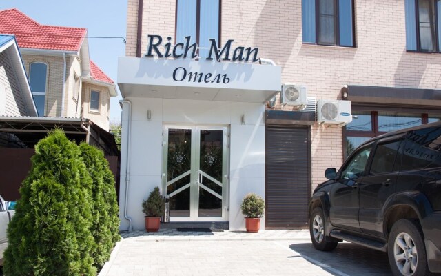 RichMan Hotel