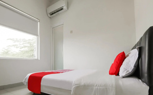 Super OYO 3838 Tamansari Guest House
