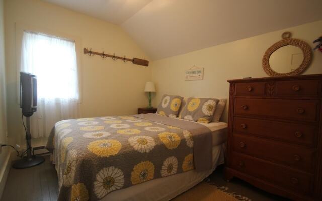 3314 Highland Ave. 4 Bedroom Home by RedAwning