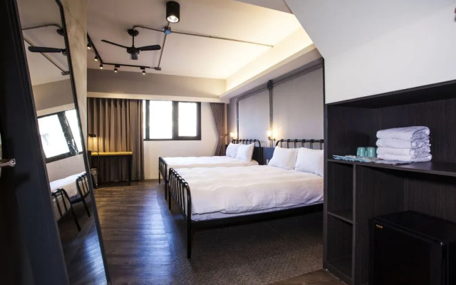 Taichung Loft Hostel - Yizhong