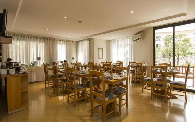 Flat La Maison d Stan Moema limpeza diária UH35