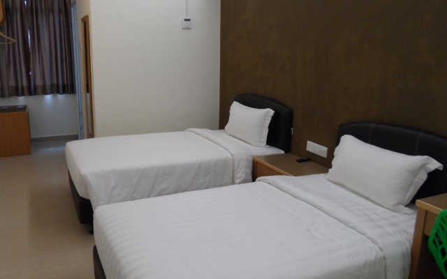 Grand Court Inn Sungai Besar – Guest Rooms – Sungai Besar