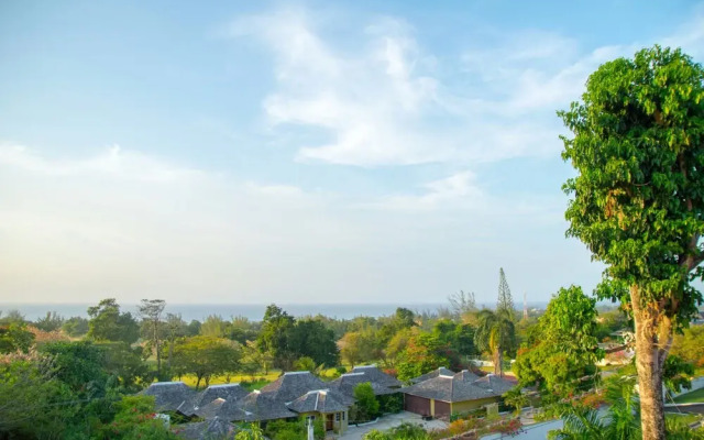 2 Bdrm Apartment at Runaway Bay