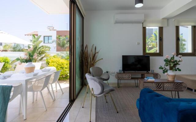 Sea La Vie 3-BR Villa in Protaras