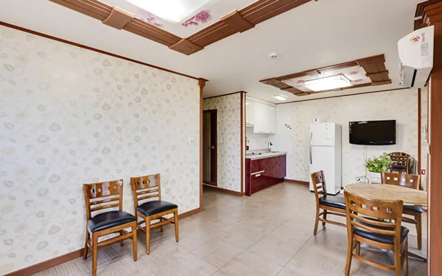 Daebudo Blue Sunset Pension