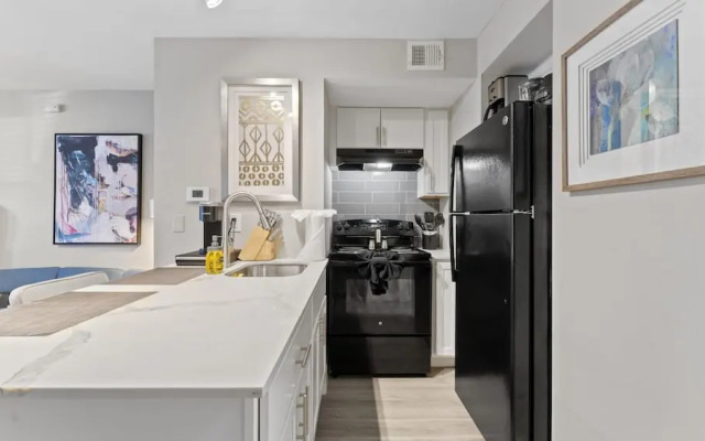 Efficiency Studio Close to Downtown and Domain