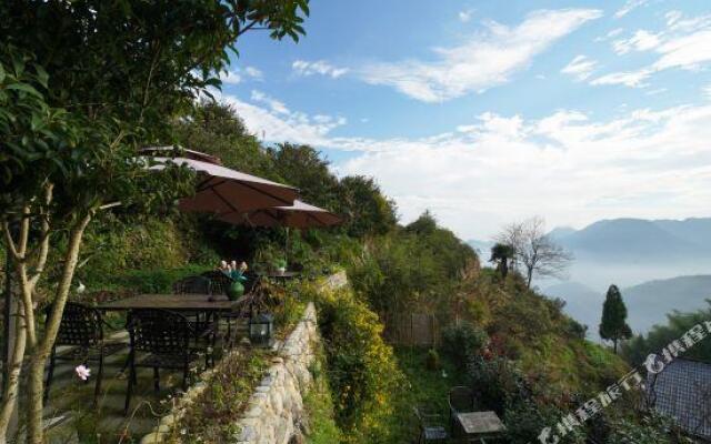 Yun Shang Wu Tian Guesthouse