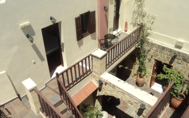 Camelot Traditional & Classic Hotel