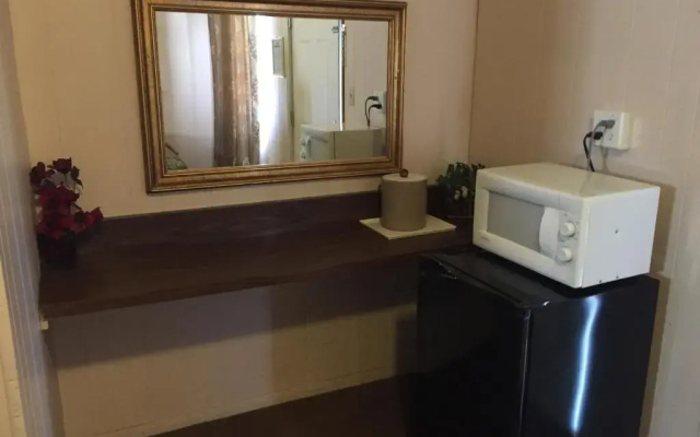 White Pine Motel
