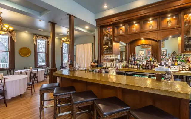 Steele Mansion