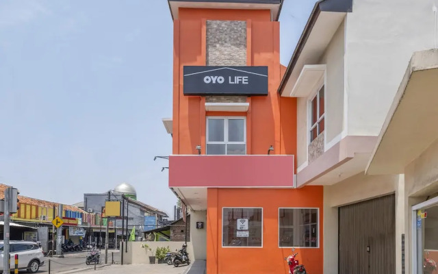 OYO Living 1877 Side Corner