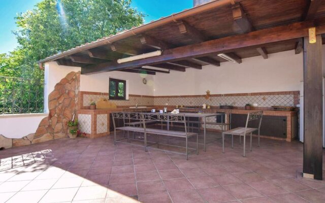 Villa With 3 Bedrooms in Partanna, With Shared Pool, Enclosed Garden and Wifi - 18 km From the Beach