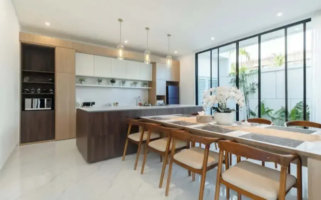 Swan Villa 4 Seminyak