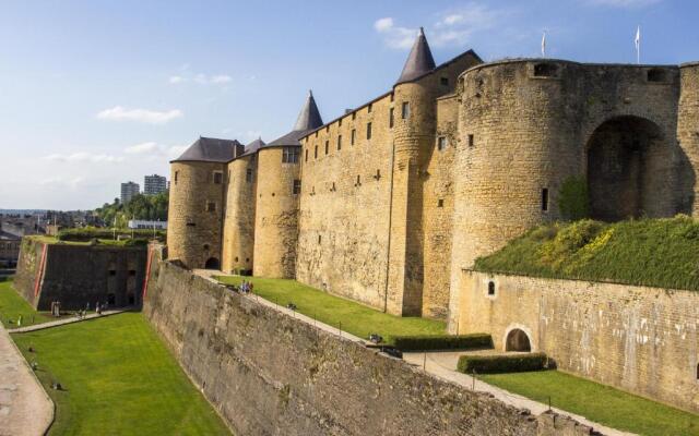 Studio dans vieux magasin 1800