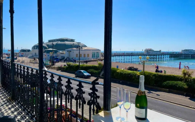 The Regency Studio - Stunning Seaview