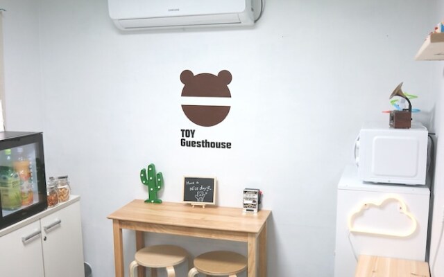 Toy Guesthouse