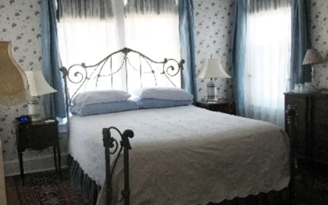Stonegate Bed and Breakfast
