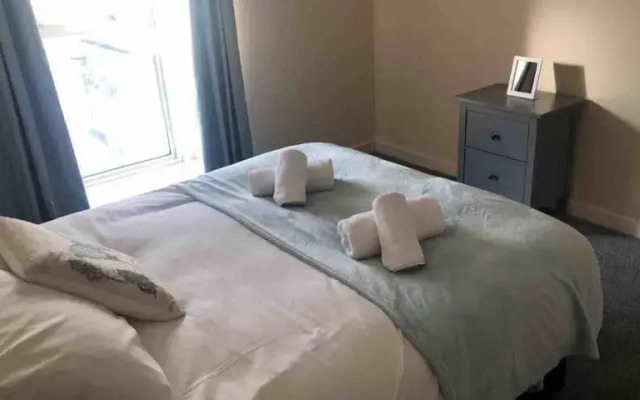 Comfy Stays Swansea Flat 3