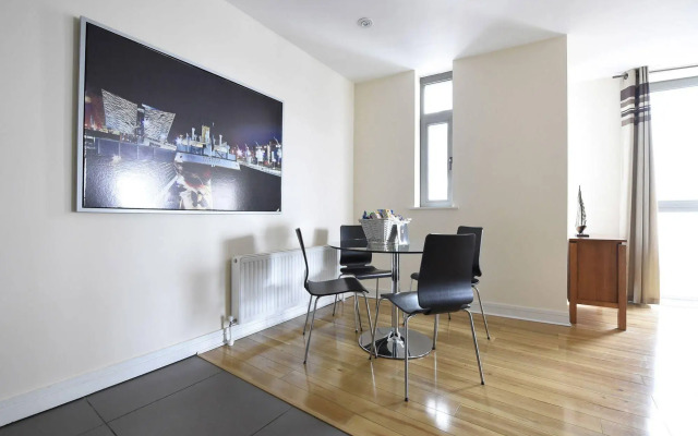 Dream Apartments - Titanic Arc