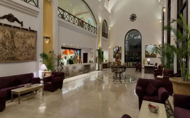 Golden Palms Hotel And Spa