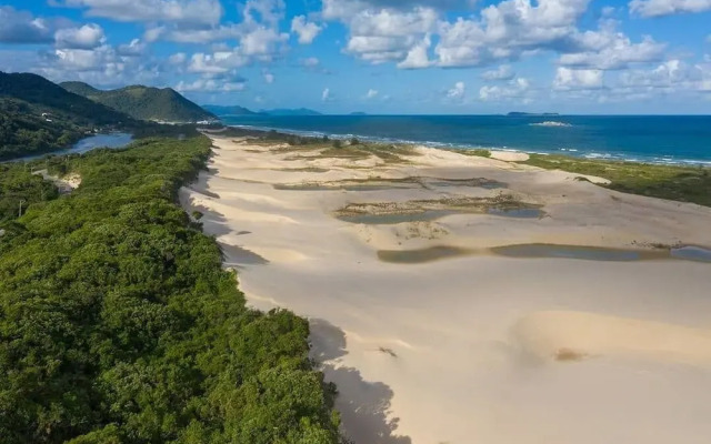 Contêiner Exclusivo - Praia da Gamboa