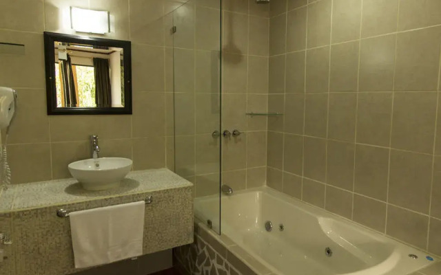 Copacabana Hotel And Suites - Adults Only