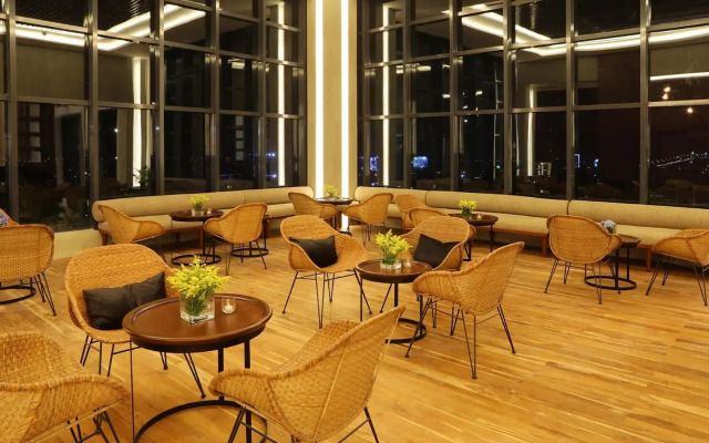 Maayo Hotel