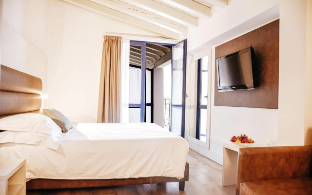 Bella Hotel & Restaurant