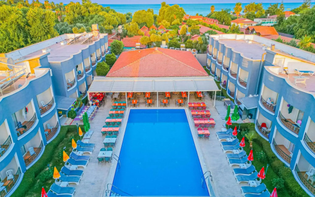 Sayanora Hotel & Park